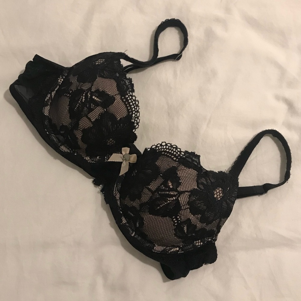 Victoria’s Secret lined demi bra 36A, black lace
